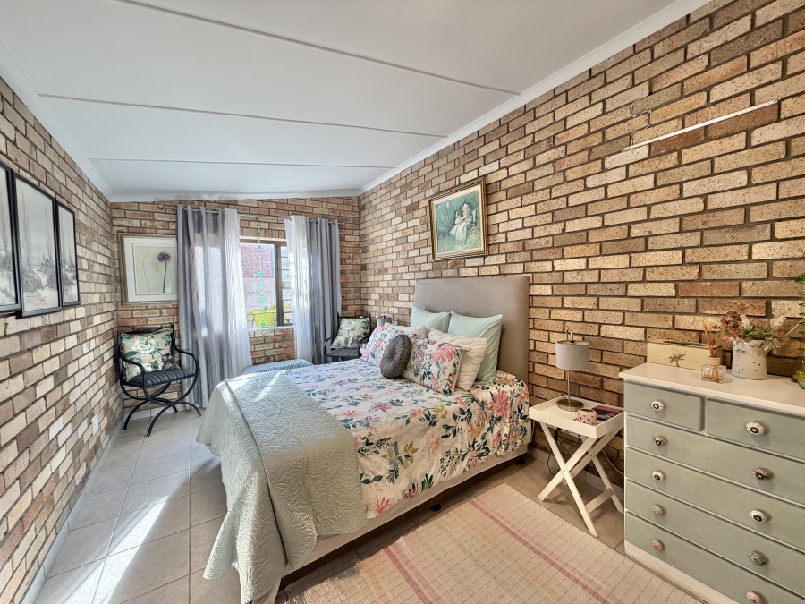 4 Bedroom Property for Sale in Kabeljauws Eastern Cape